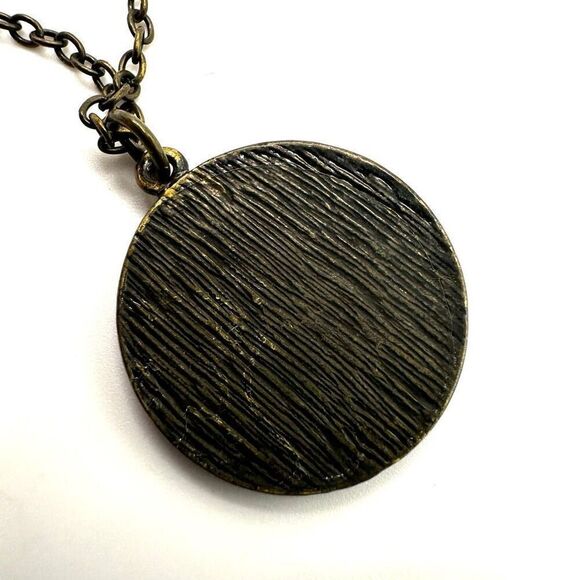 Enamel bird circle  pendant necklace - Picture 7 of 9